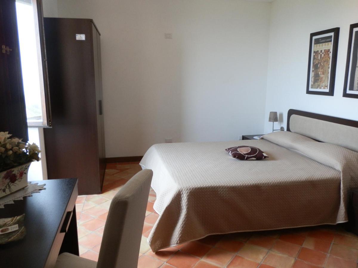 Agriturismo Ai Monaci Montano Antilia 外观 照片