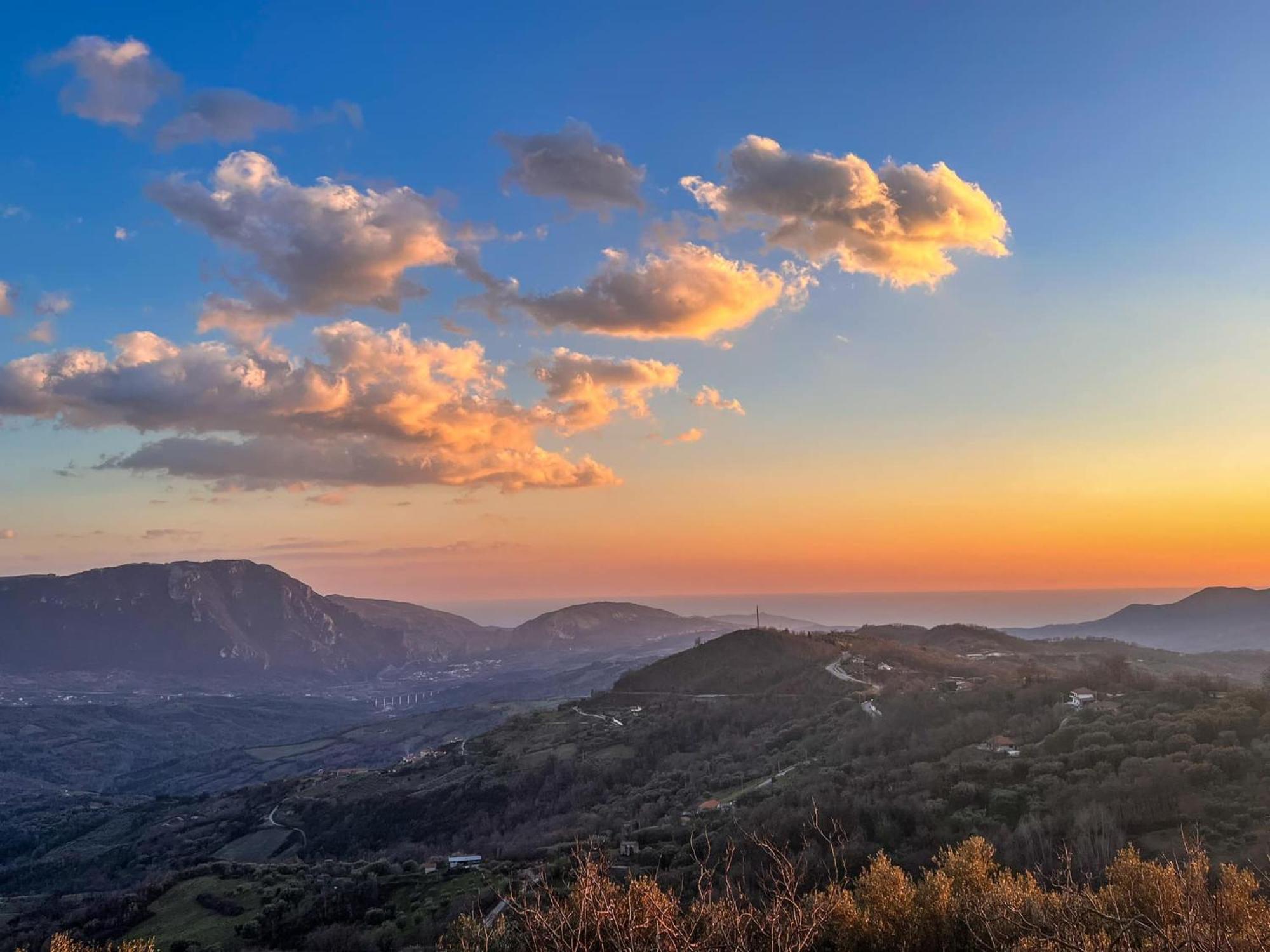 Agriturismo Ai Monaci Montano Antilia 外观 照片